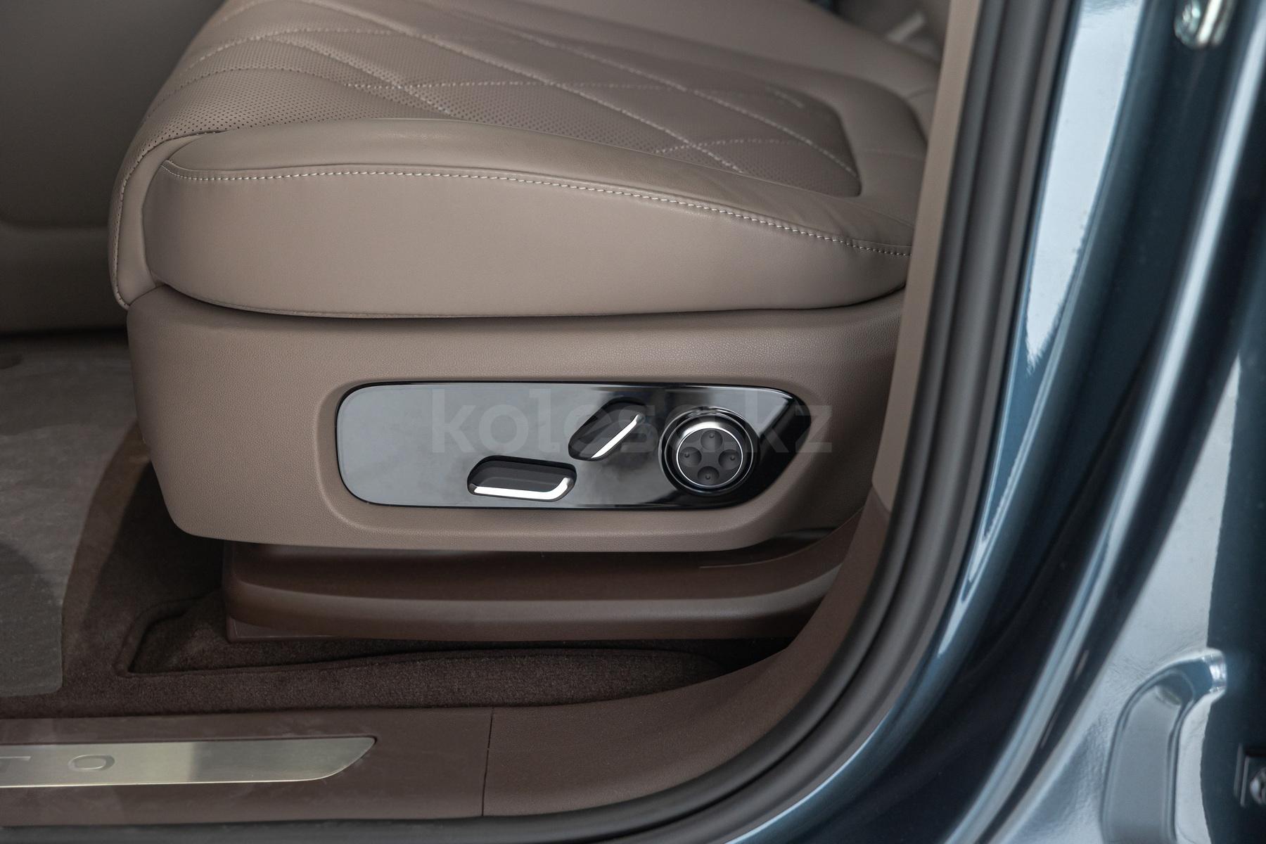 AITO M9 SUV 2023 - н.в. года от 39 000 000 тенге