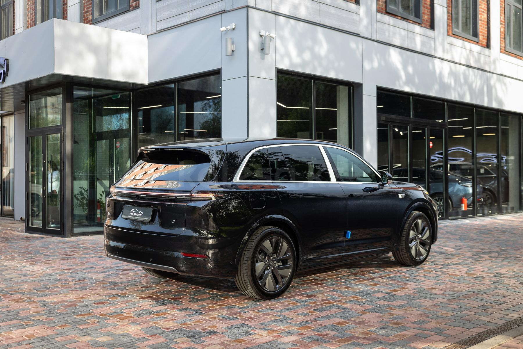 Li L7 SUV 2022 - н.в. года от 21 200 000 тенге