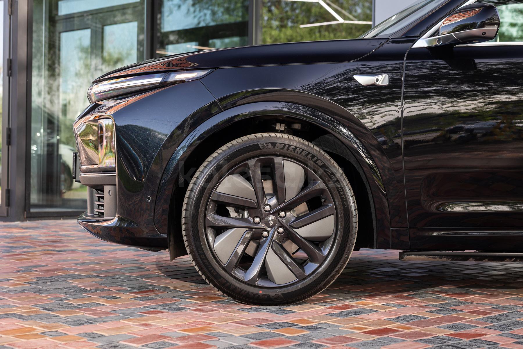Li L7 SUV 2022 - н.в. года от 21 200 000 тенге