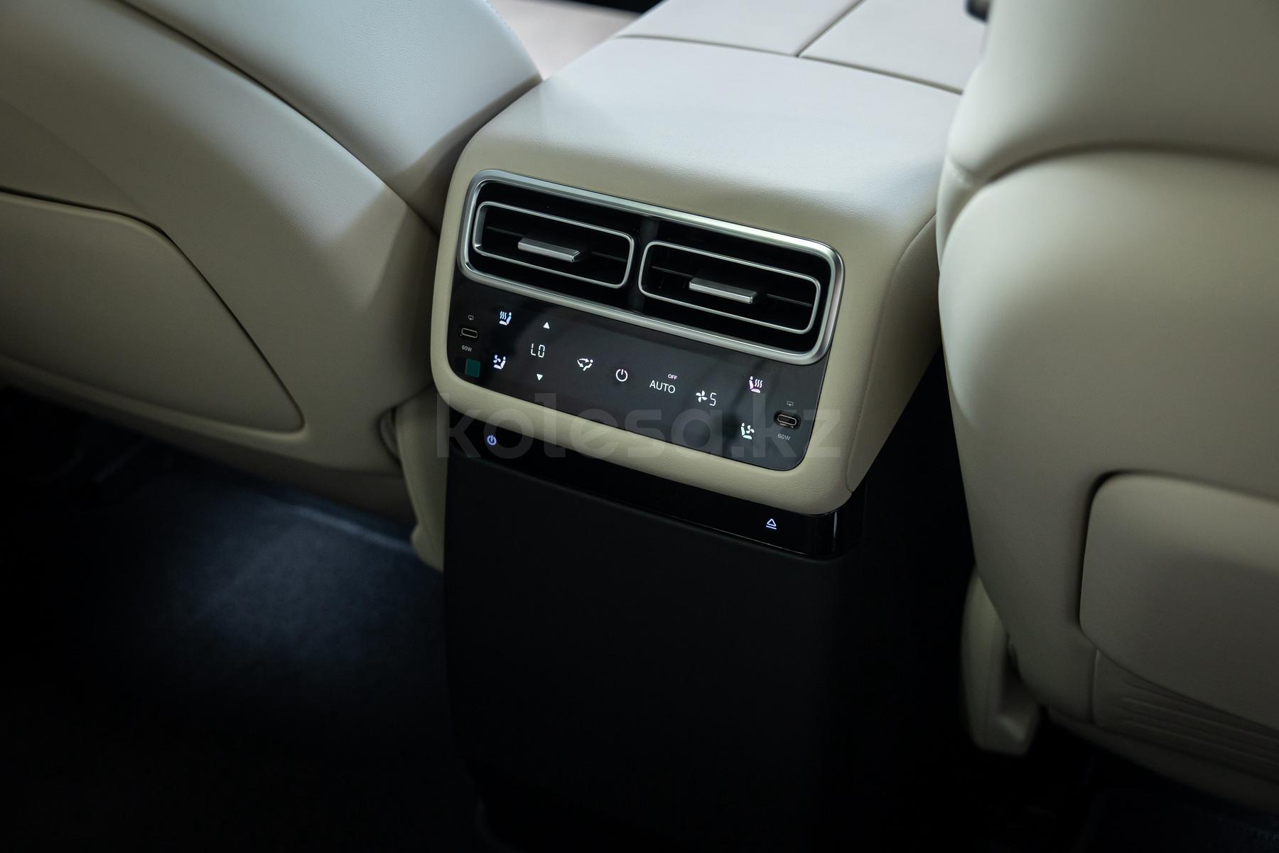 Li L7 SUV 2022 - н.в. года от 21 200 000 тенге
