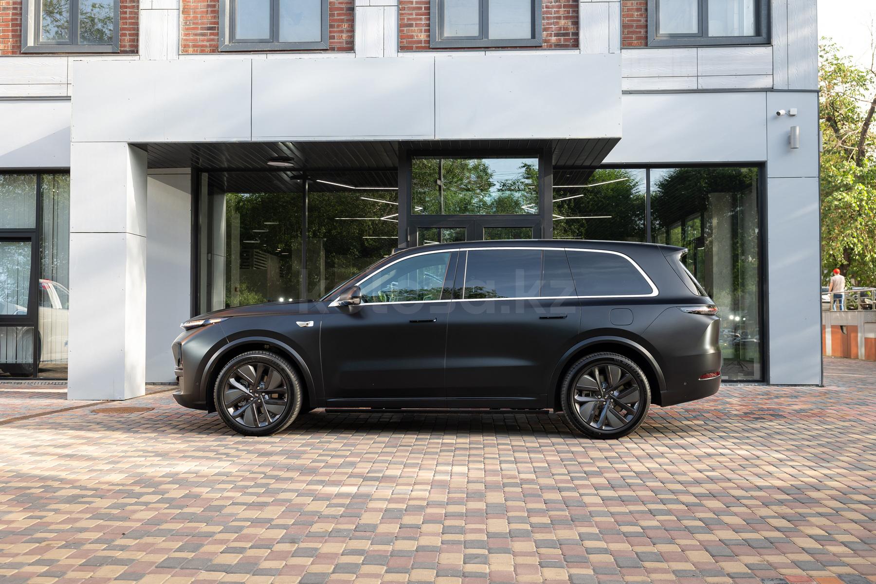 Li L9 SUV 2022 - н.в. года от 27 000 000 тенге