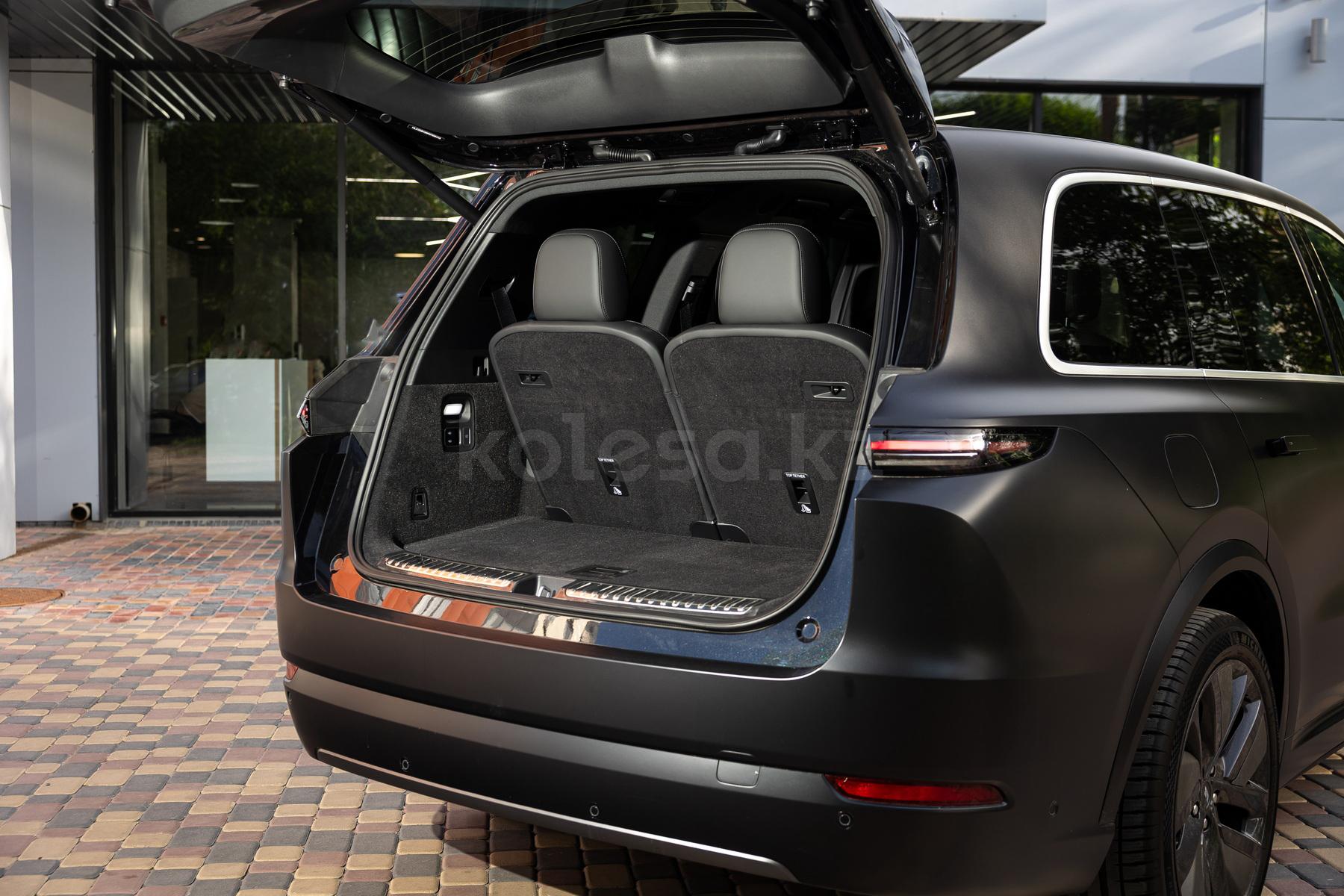 Li L9 SUV 2022 - н.в. года от 27 000 000 тенге