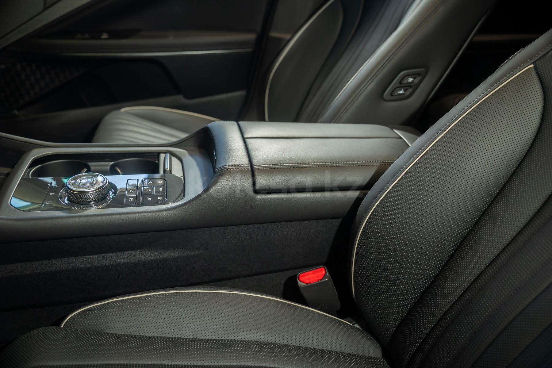 Kia K8 F 2024 - н.в. года от 27 490 000 тенге