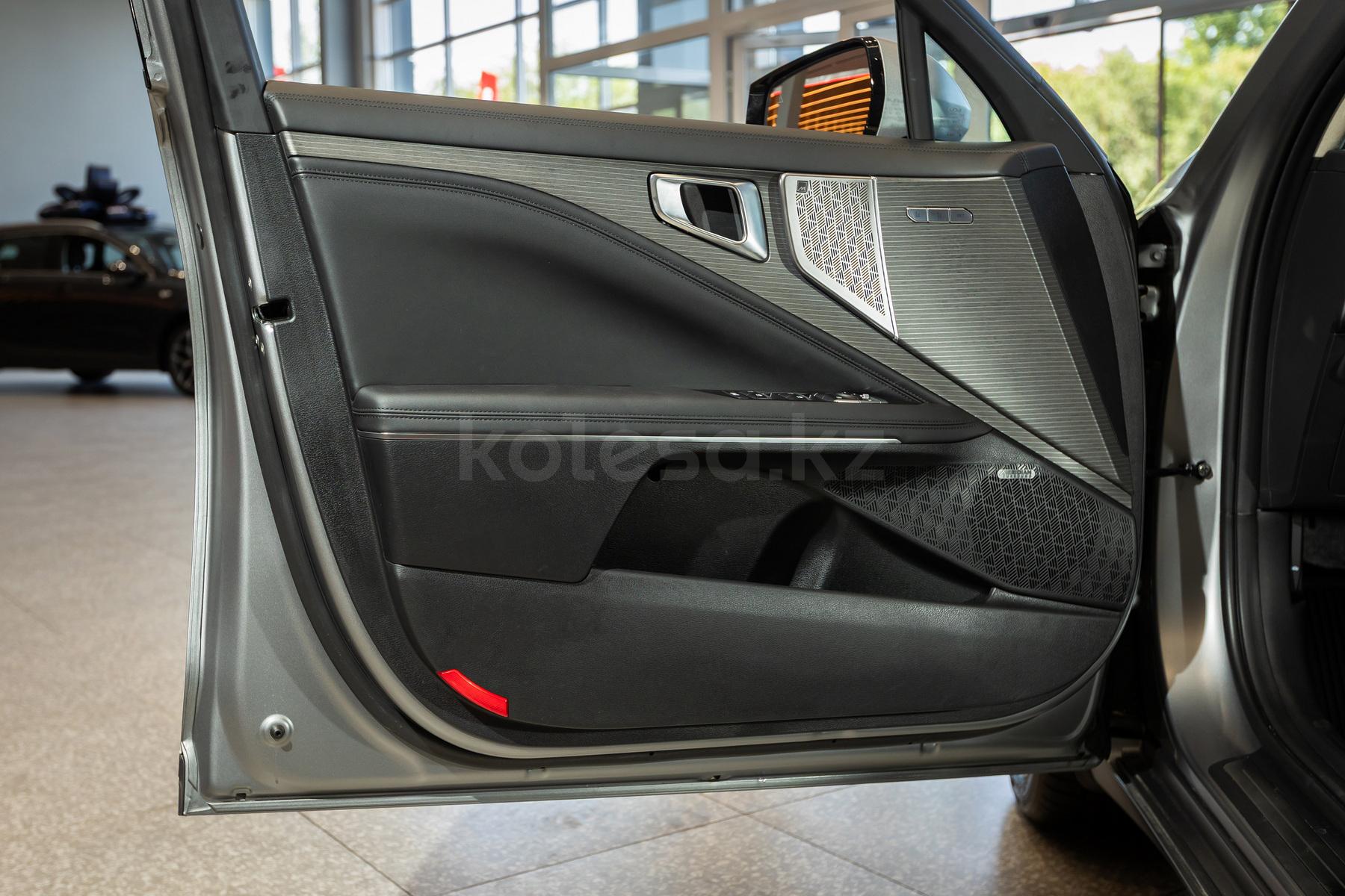 Kia K8 F 2024 - н.в. года от 27 490 000 тенге