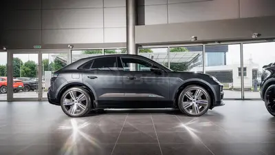Porsche Macan EV