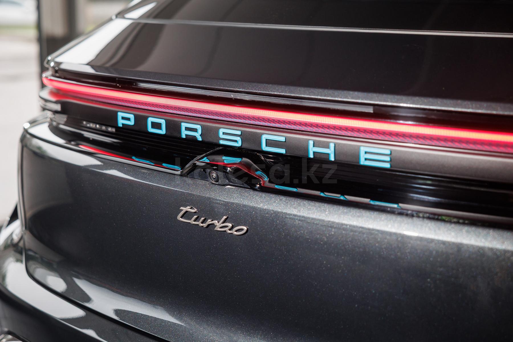 Porsche Macan EV SUV 2024 - н.в. года от 63 000 000 тенге