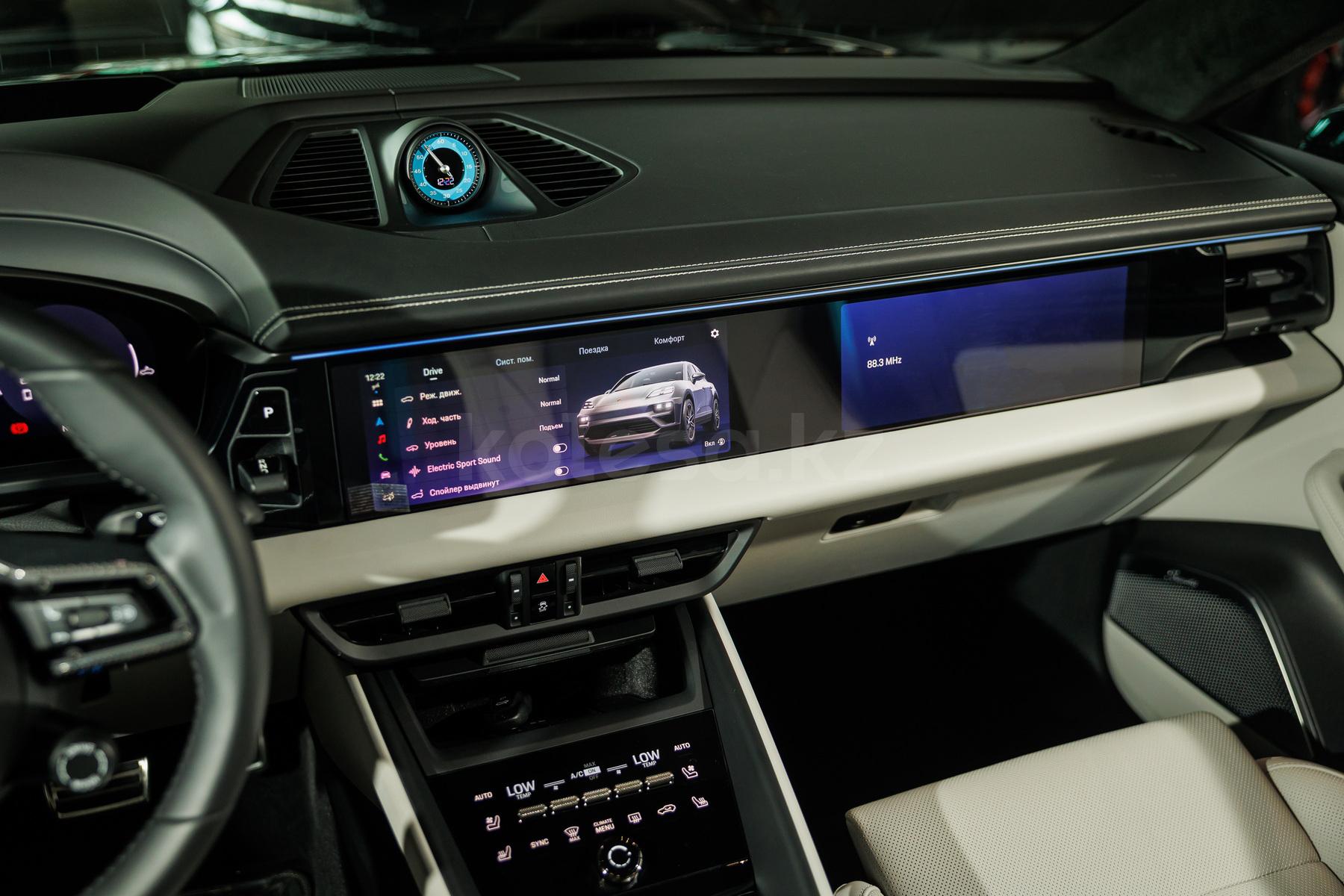 Porsche Macan EV SUV 2024 - н.в. года от 63 000 000 тенге