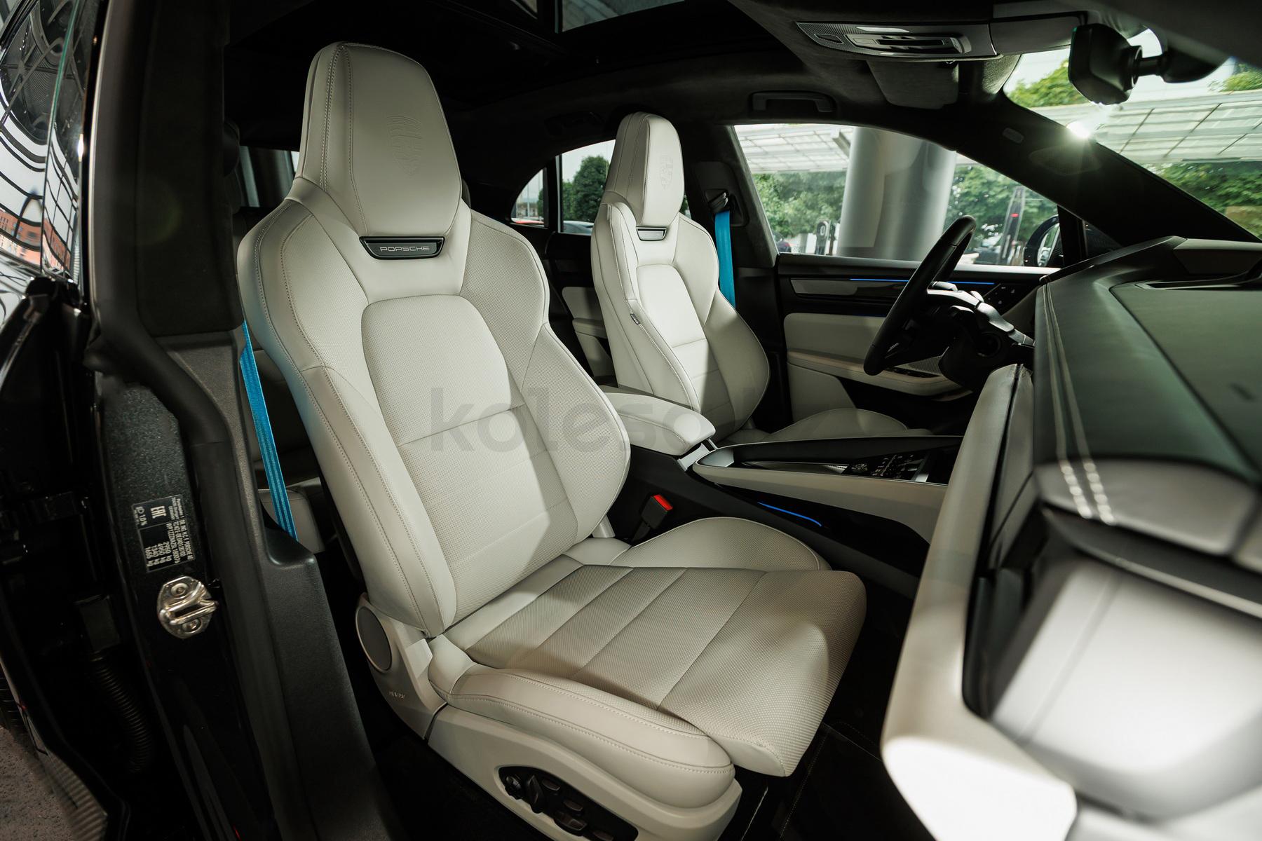 Porsche Macan EV SUV 2024 - н.в. года от 63 000 000 тенге