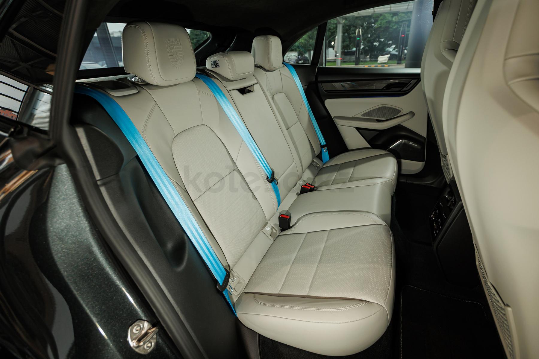Porsche Macan EV SUV 2024 - н.в. года от 63 000 000 тенге