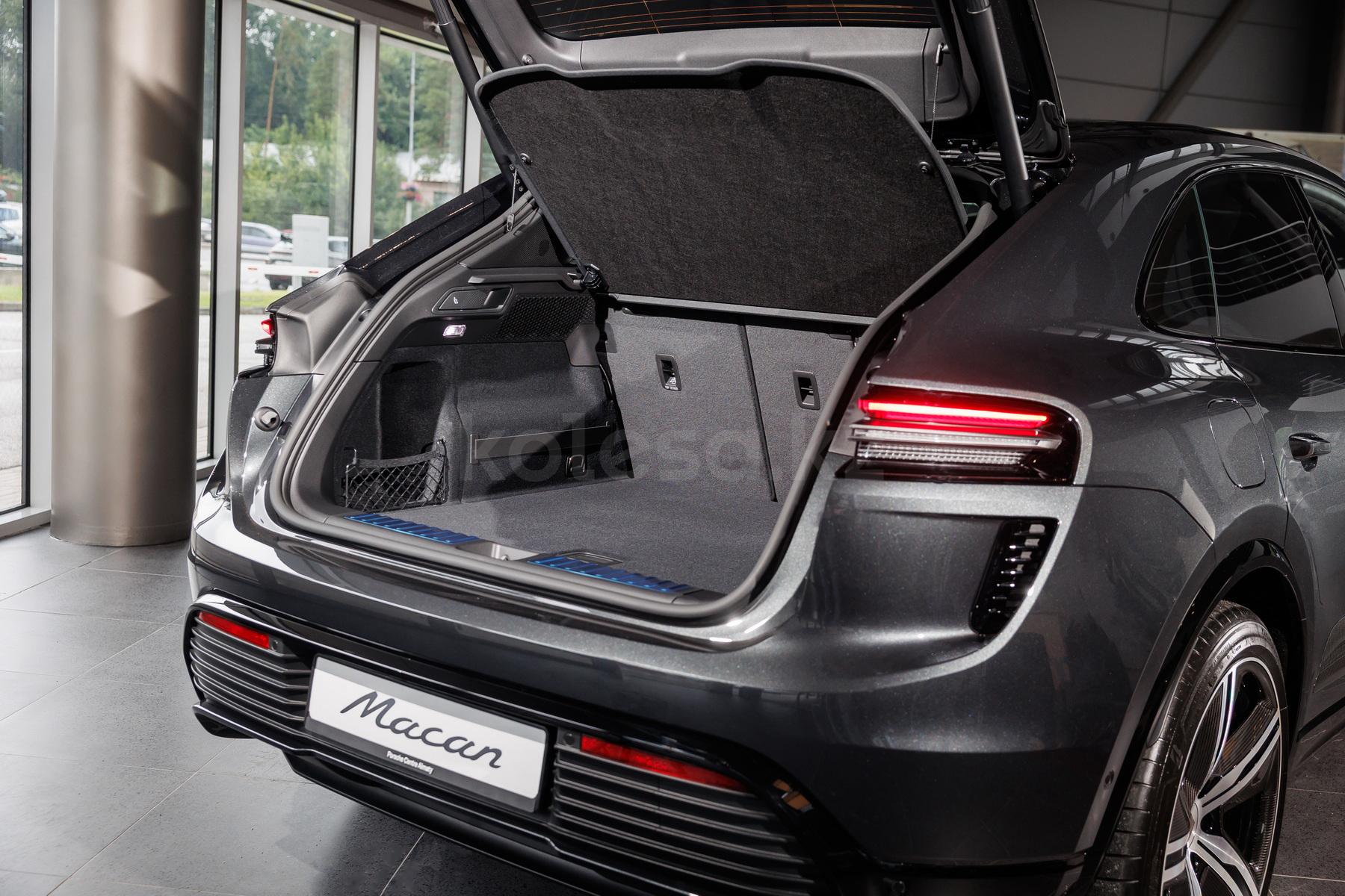 Porsche Macan EV SUV 2024 - н.в. года от 63 000 000 тенге