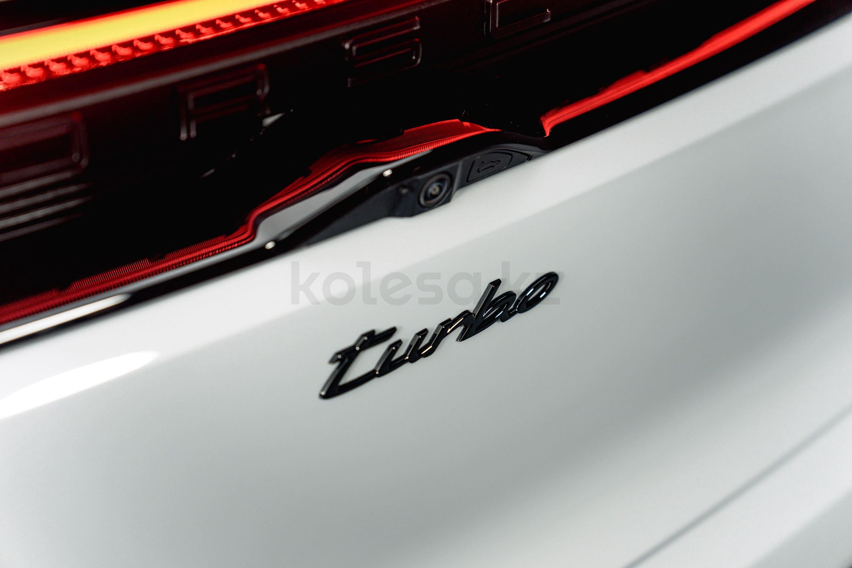 Porsche Macan EV SUV 2024 - н.в. года от 59 480 875 тенге