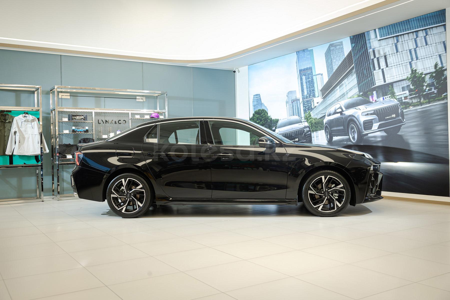 Lynk & Co 03 C 2022 - н.в. года от 13 790 000 тенге