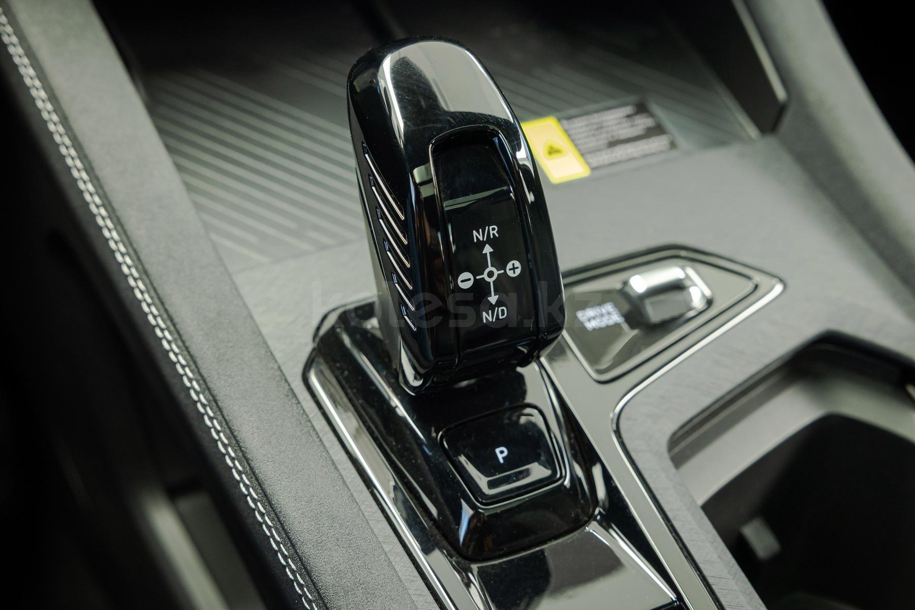 Lynk & Co 03 C 2022 - н.в. года от 13 790 000 тенге