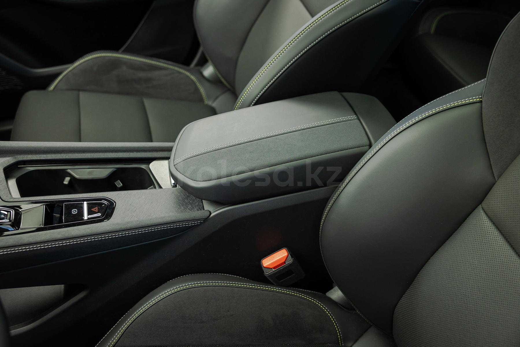 Lynk & Co 03 C 2022 - н.в. года от 13 790 000 тенге