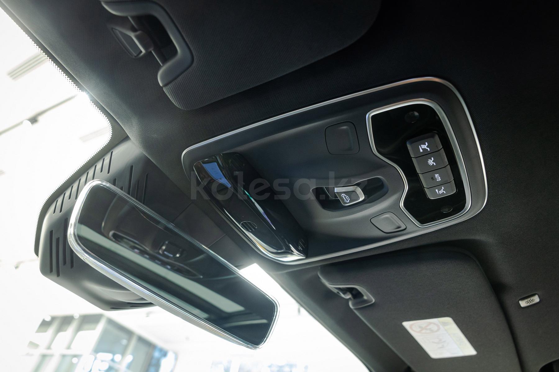 Lynk & Co 03 C 2022 - н.в. года от 13 790 000 тенге