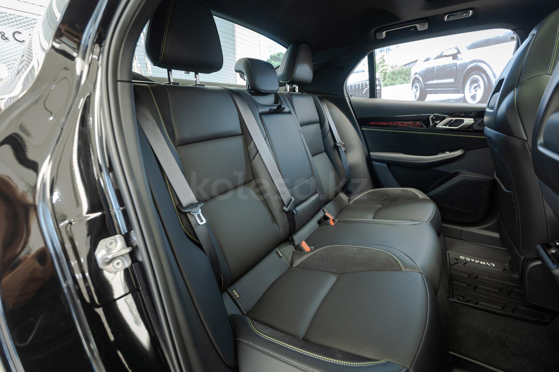 Lynk & Co 03 C 2022 - н.в. года от 13 790 000 тенге