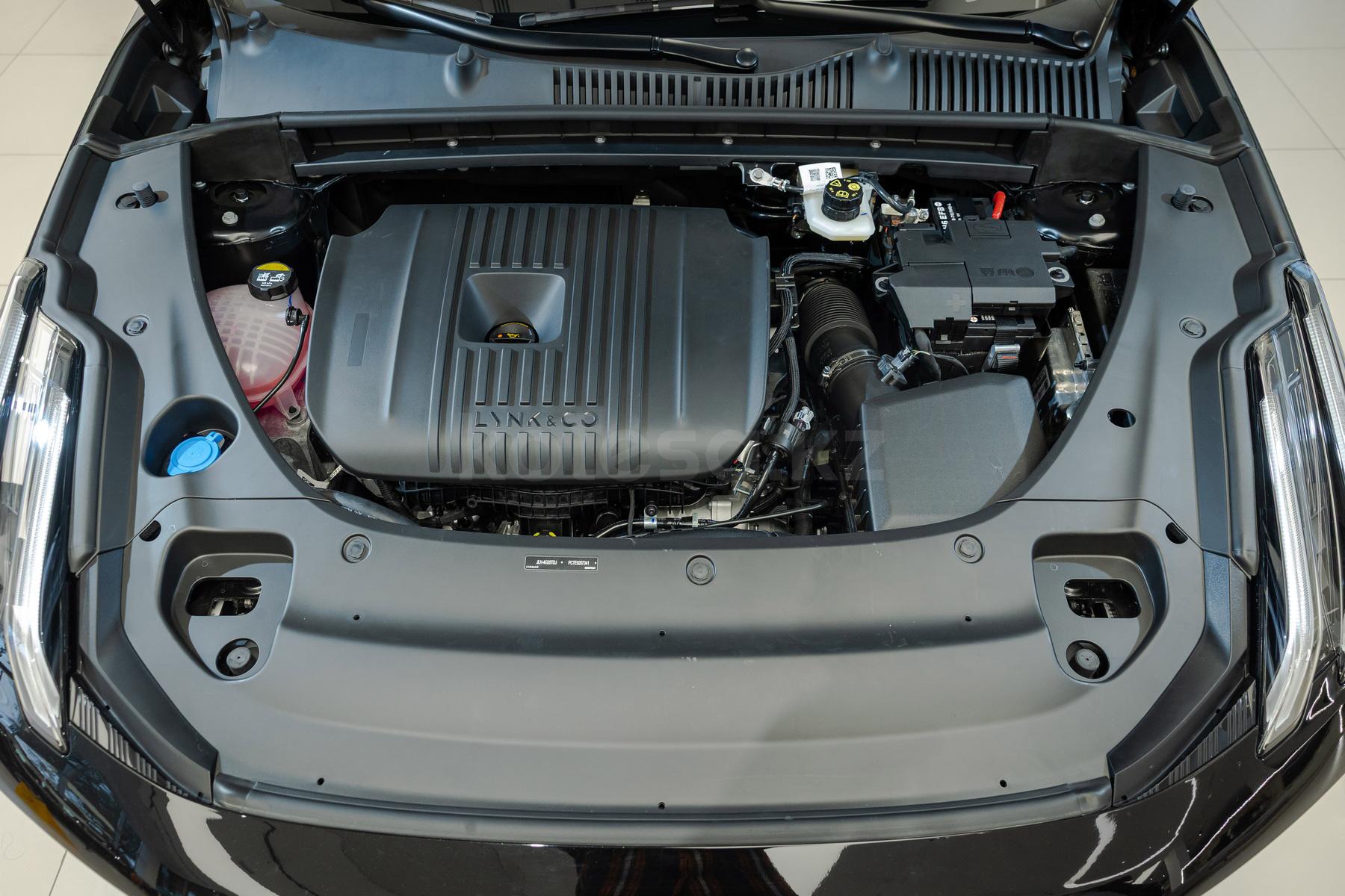 Lynk & Co 03 C 2022 - н.в. года от 13 790 000 тенге