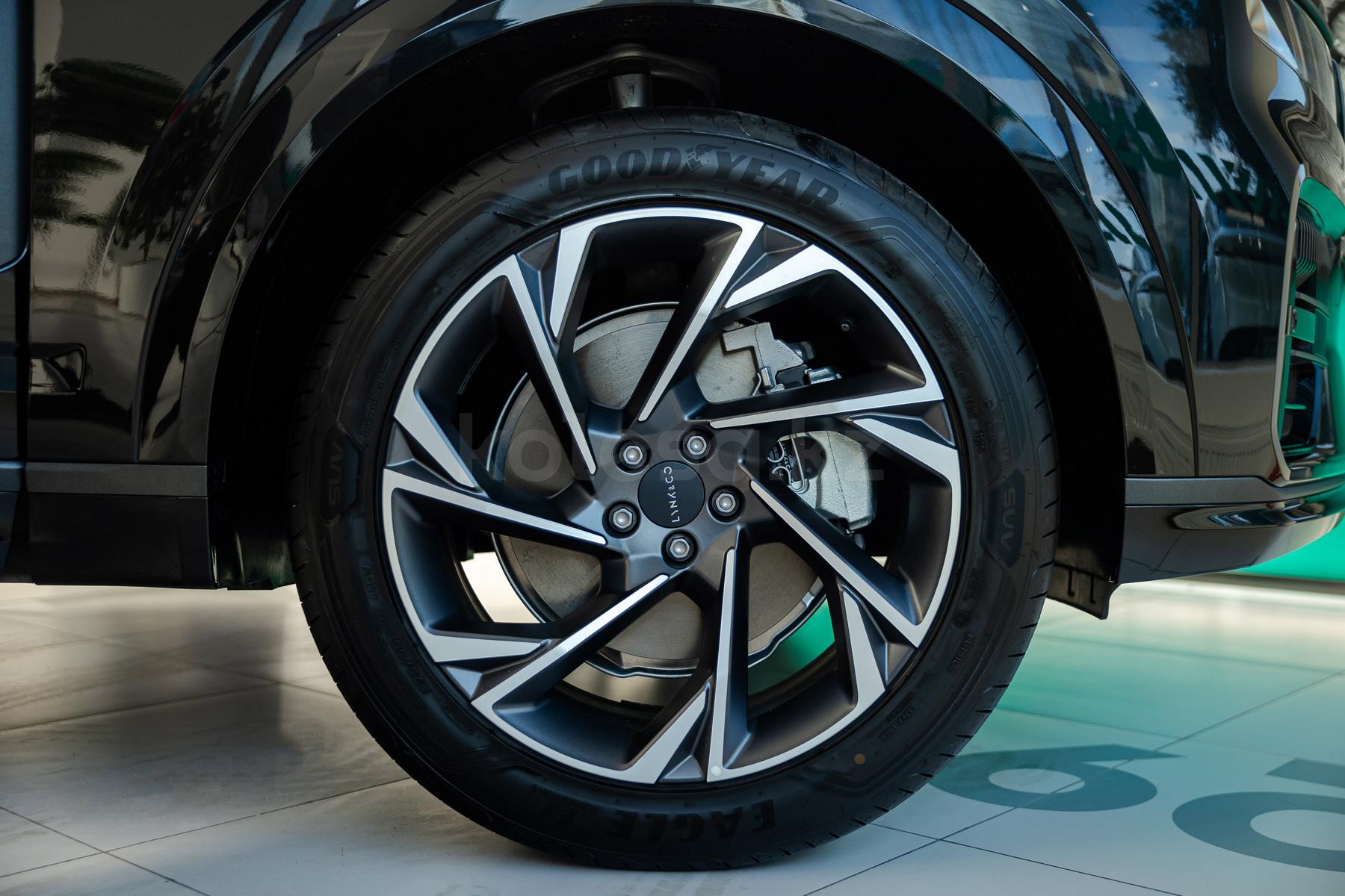 Lynk & Co 09 SUV 2021 - н.в. года от 26 290 000 тенге