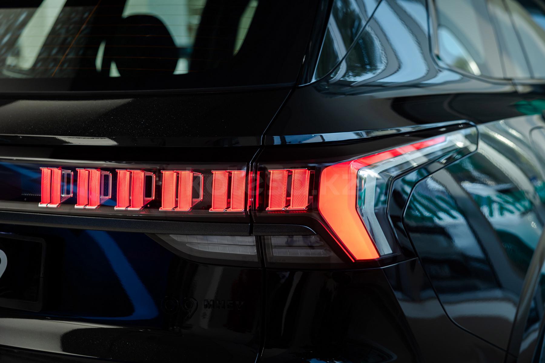 Lynk & Co 09 SUV 2021 - н.в. года от 26 290 000 тенге