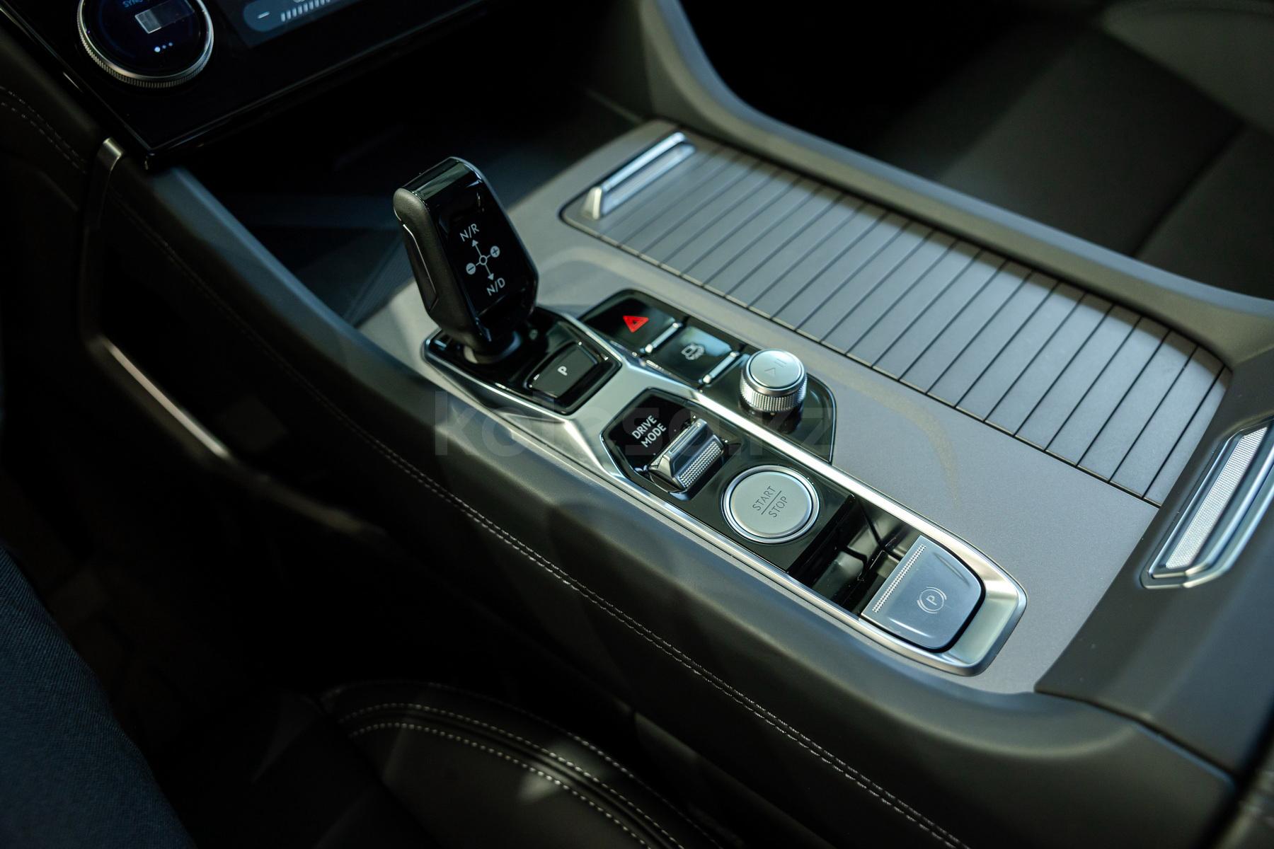 Lynk & Co 09 SUV 2021 - н.в. года от 26 290 000 тенге