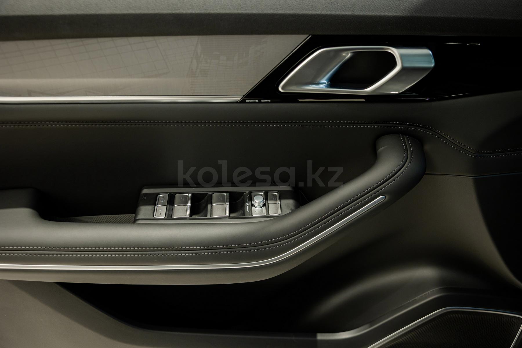 Lynk & Co 09 SUV 2021 - н.в. года от 26 290 000 тенге