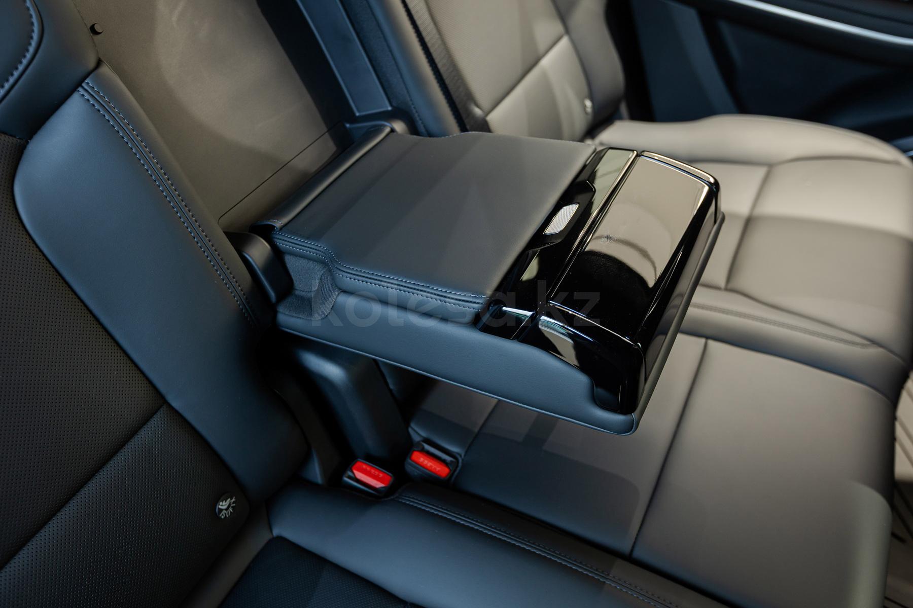 Lynk & Co 09 SUV 2021 - н.в. года от 26 290 000 тенге