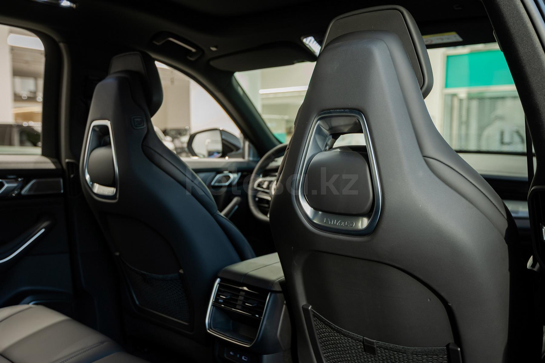 Lynk & Co 09 SUV 2021 - н.в. года от 26 290 000 тенге