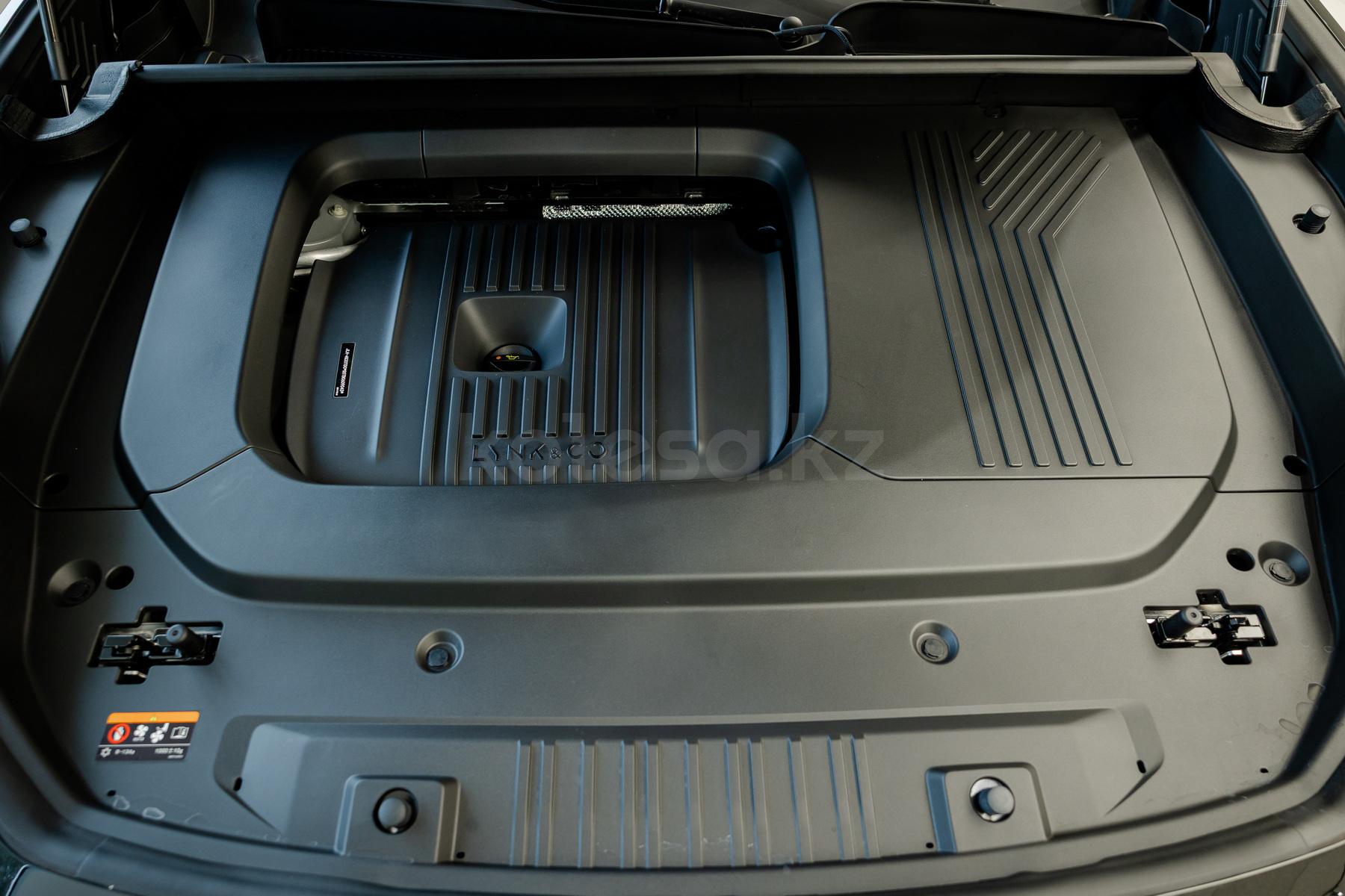 Lynk & Co 09 SUV 2021 - н.в. года от 26 290 000 тенге