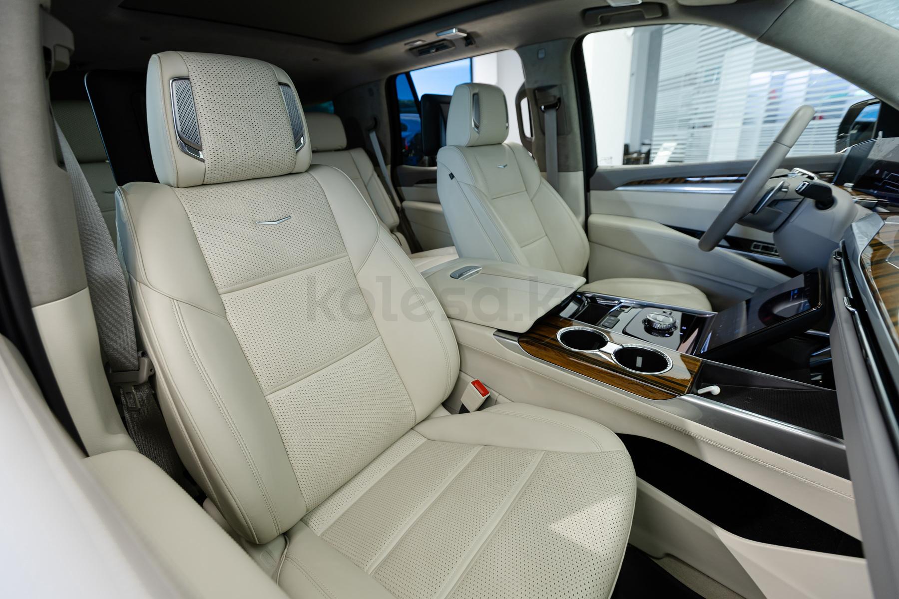Cadillac Escalade SUV 2024 - н.в. года от 83 500 000 тенге