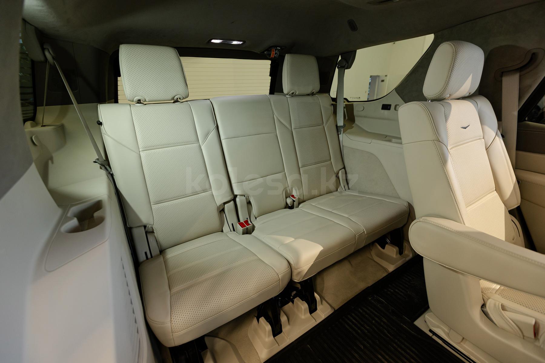 Cadillac Escalade SUV 2024 - н.в. года от 83 500 000 тенге