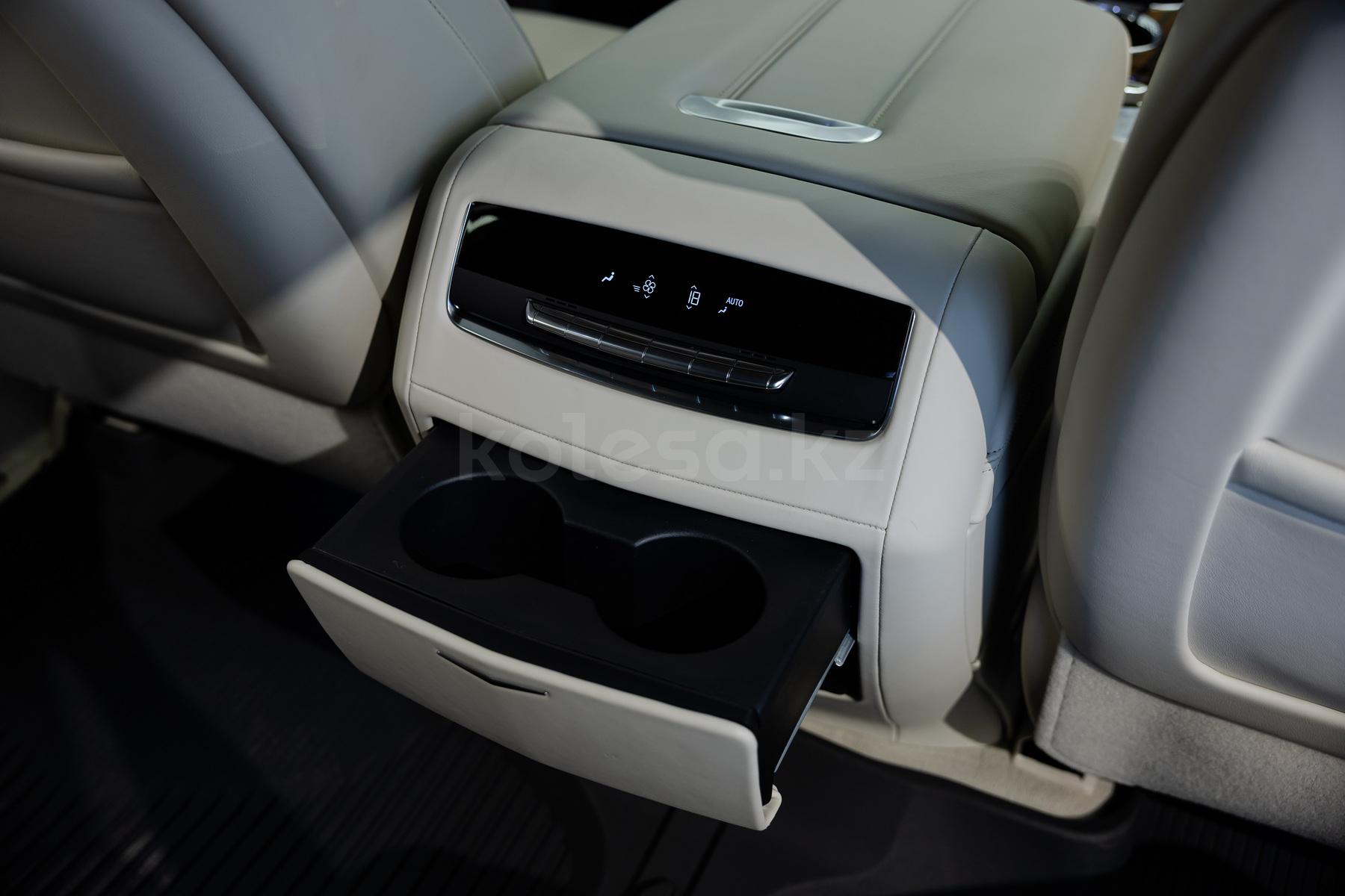 Cadillac Escalade SUV 2024 - н.в. года от 83 500 000 тенге