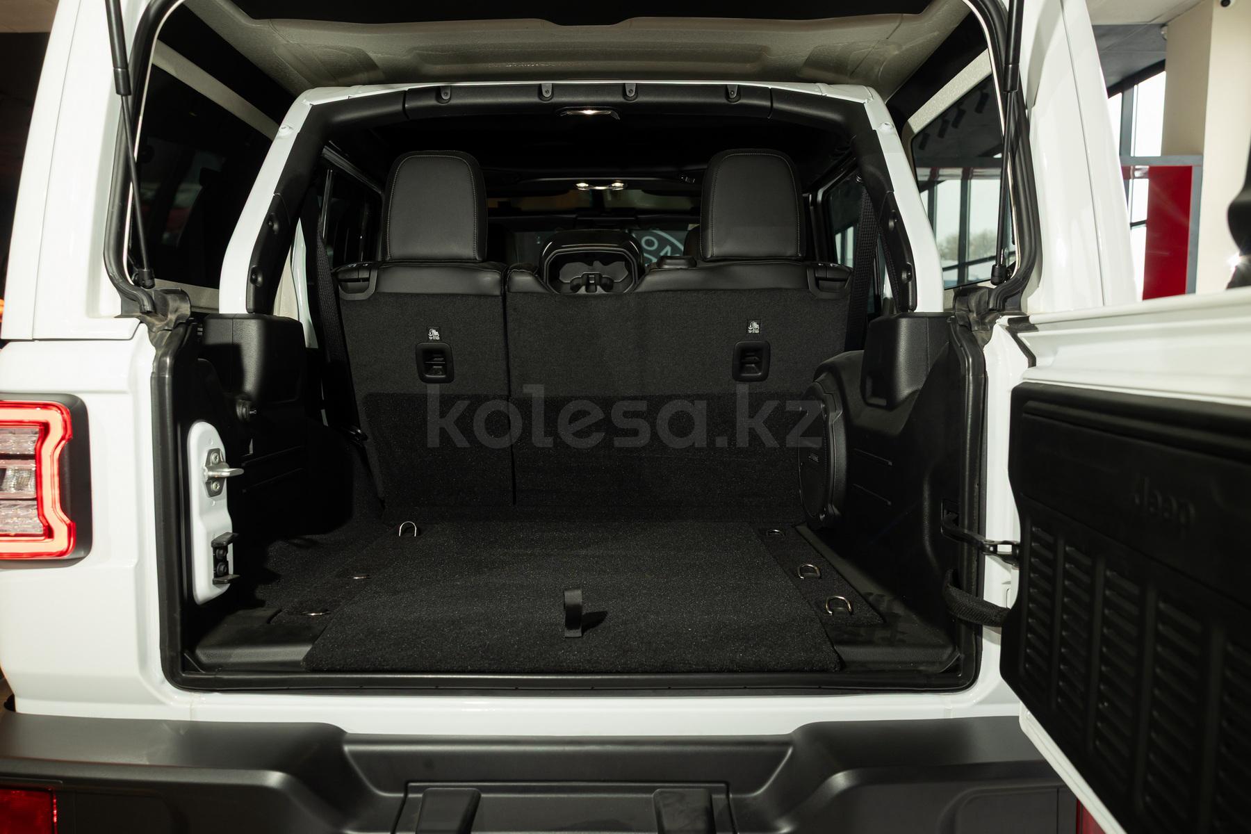 Jeep Wrangler SUV 2023 - н.в. года от 26 110 000 тенге