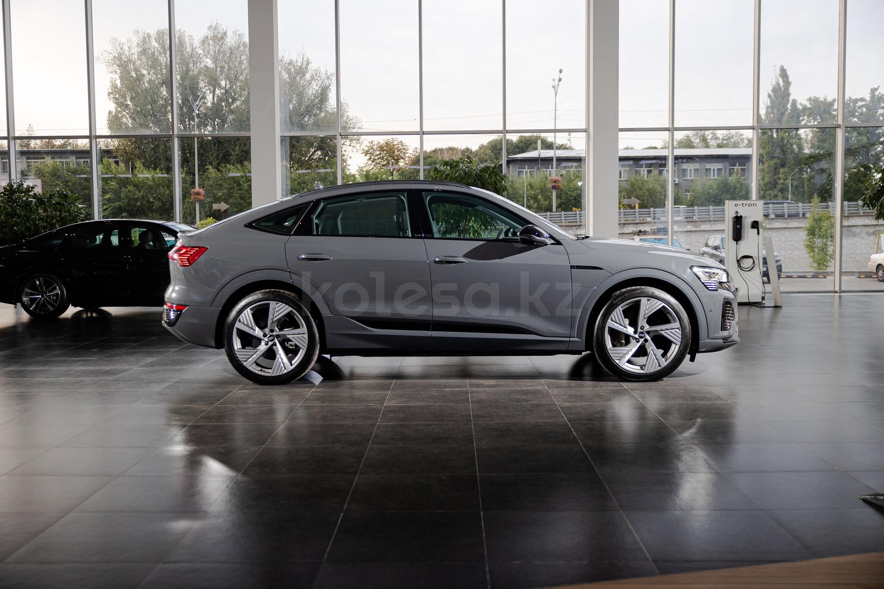 Audi Q8 e-tron SUV 2022 - н.в. года от 34 999 000 тенге