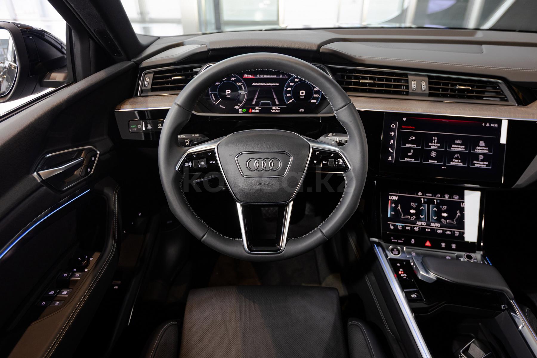 Audi Q8 e-tron SUV 2022 - н.в. года от 34 999 000 тенге