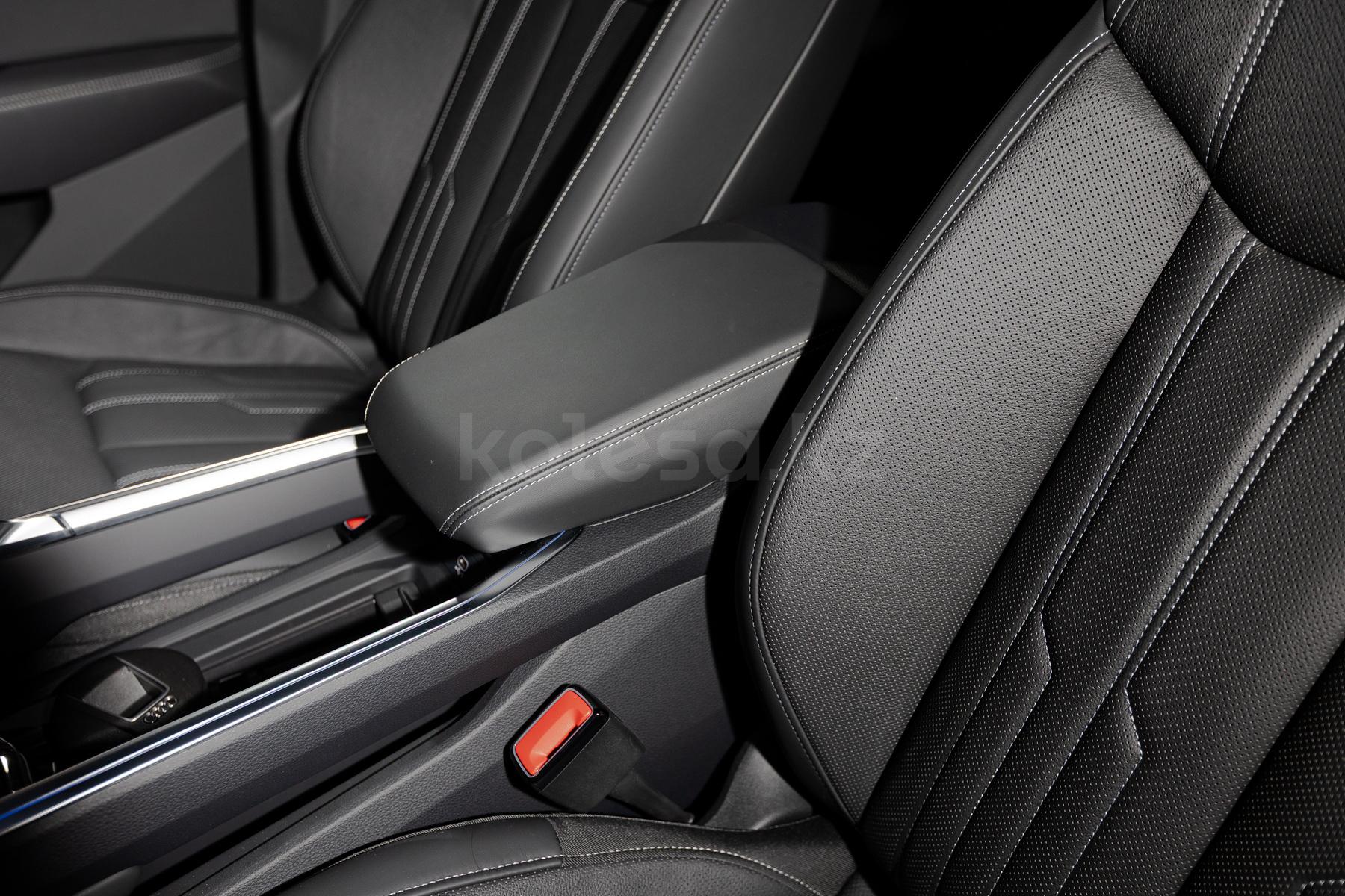 Audi Q8 e-tron SUV 2022 - н.в. года от 34 999 000 тенге