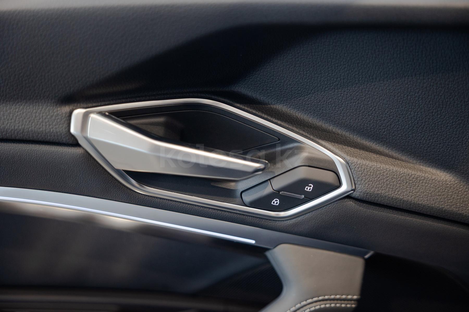 Audi Q8 e-tron SUV 2022 - н.в. года от 34 999 000 тенге