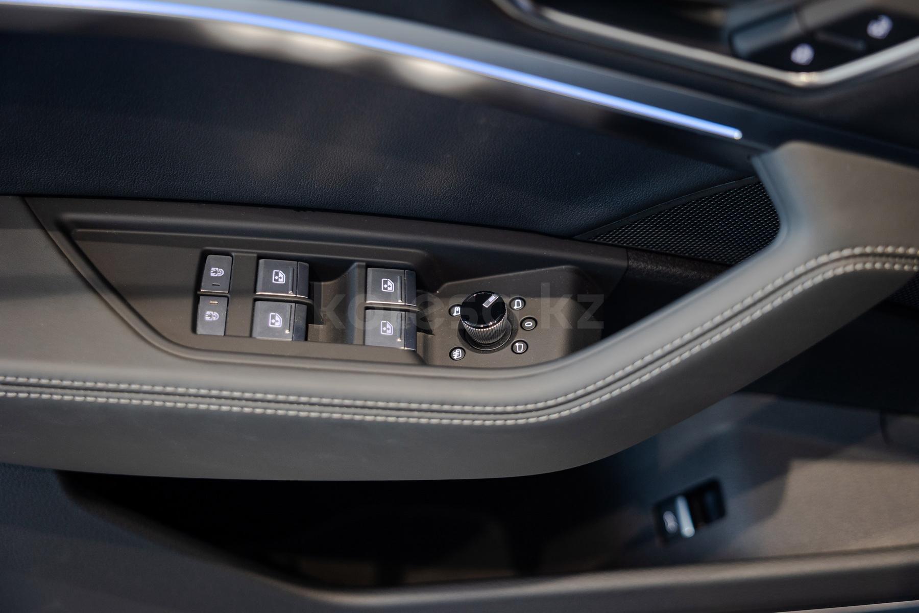 Audi Q8 e-tron SUV 2022 - н.в. года от 34 999 000 тенге