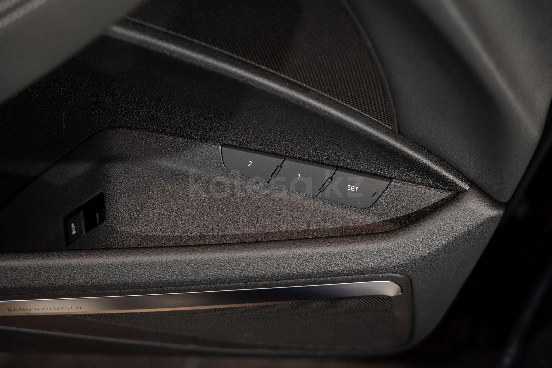 Audi Q8 e-tron SUV 2022 - н.в. года от 34 999 000 тенге