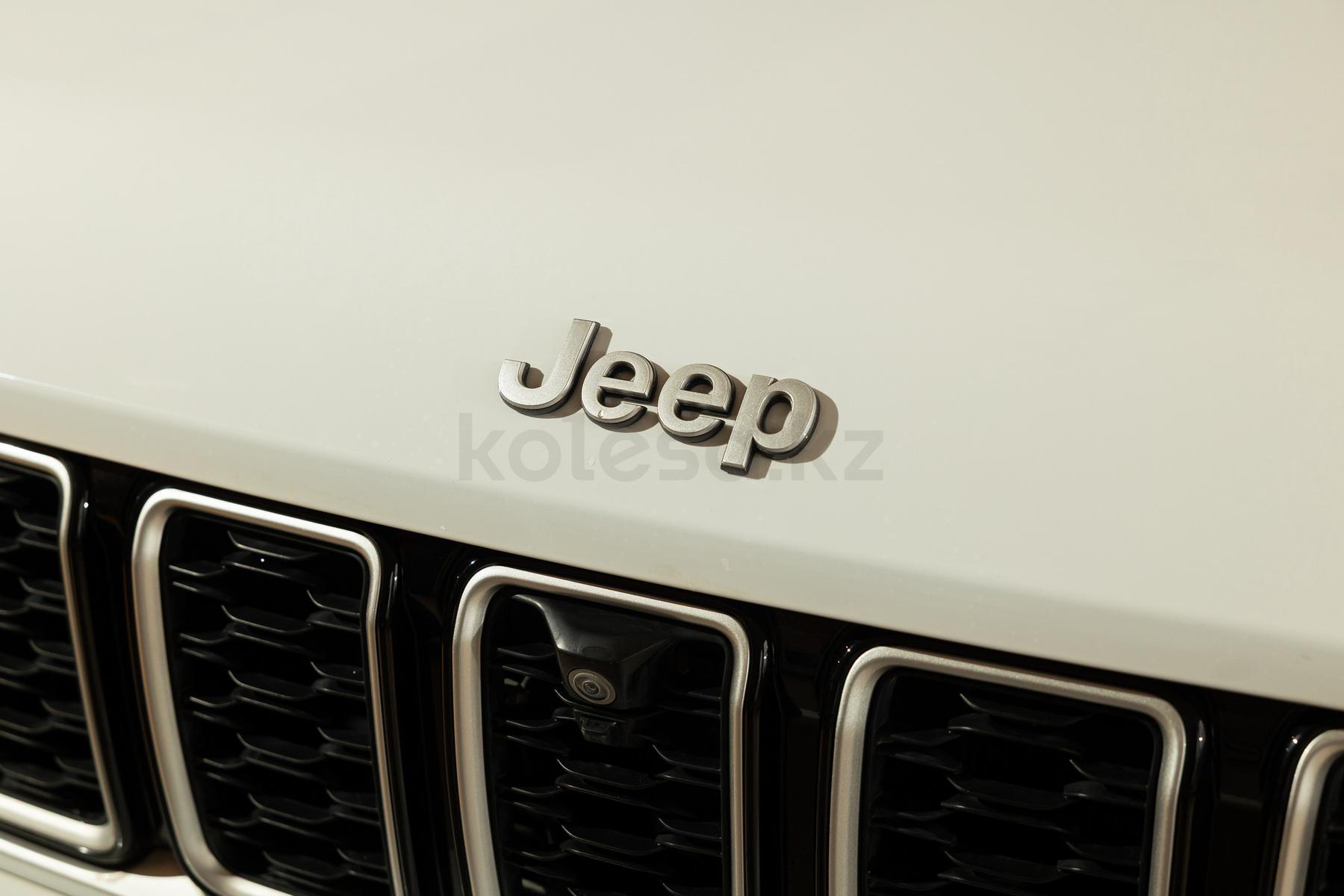 Jeep Grand Cherokee SUV 2021 - н.в. года от 36 900 000 тенге