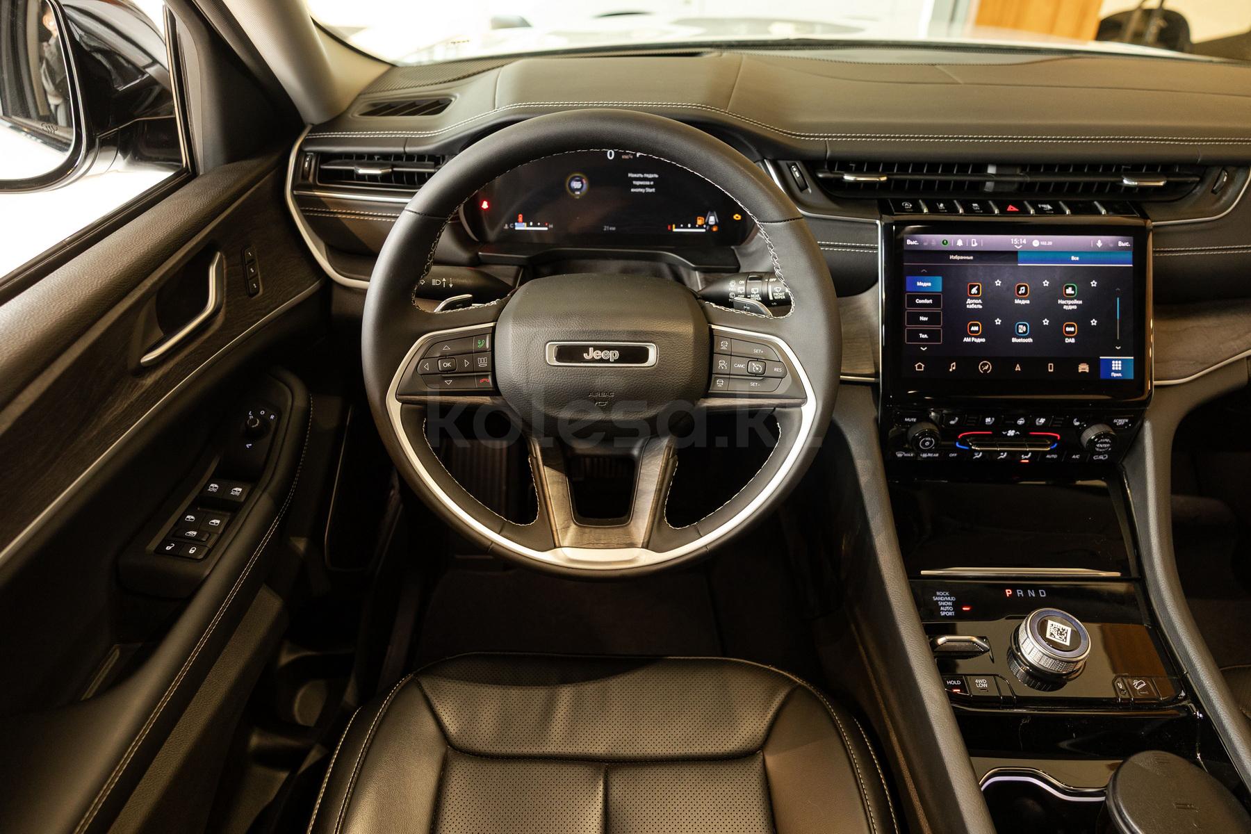 Jeep Grand Cherokee SUV 2021 - н.в. года от 36 900 000 тенге