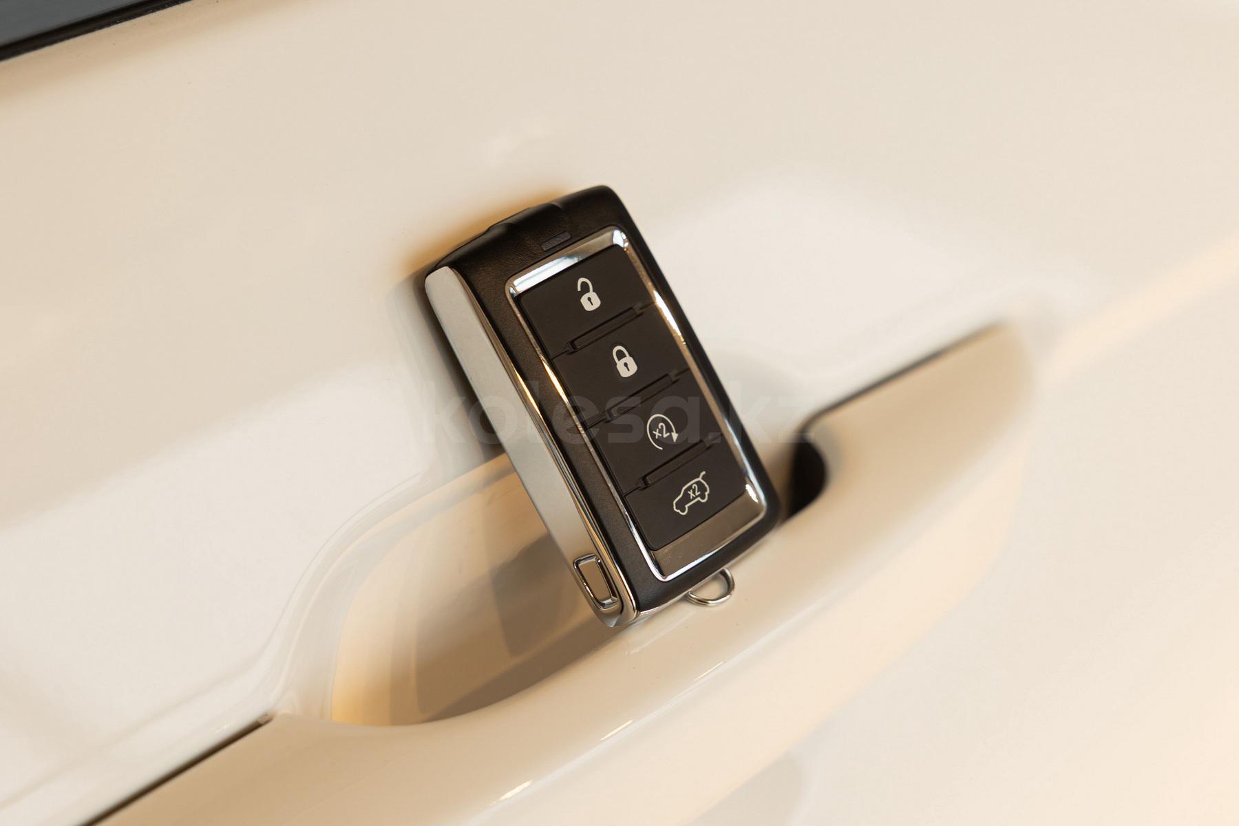 Jeep Grand Cherokee SUV 2021 - н.в. года от 36 900 000 тенге