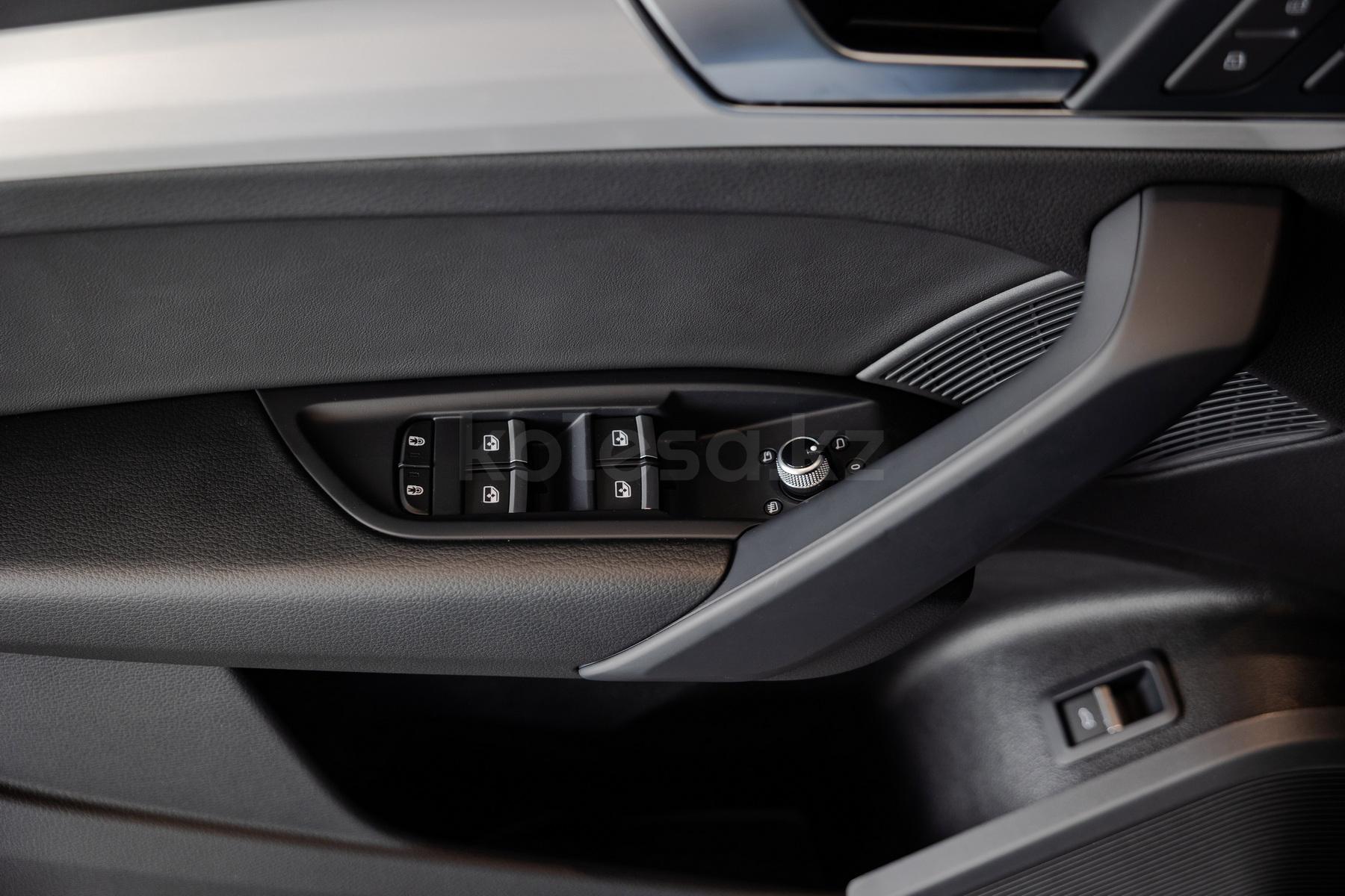 Audi SQ5 SUV 2020 - 2024 года от 39 500 000 тенге