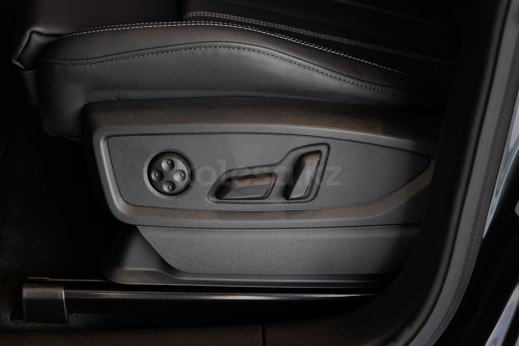 Audi SQ5 SUV 2020 - 2024 года от 39 500 000 тенге