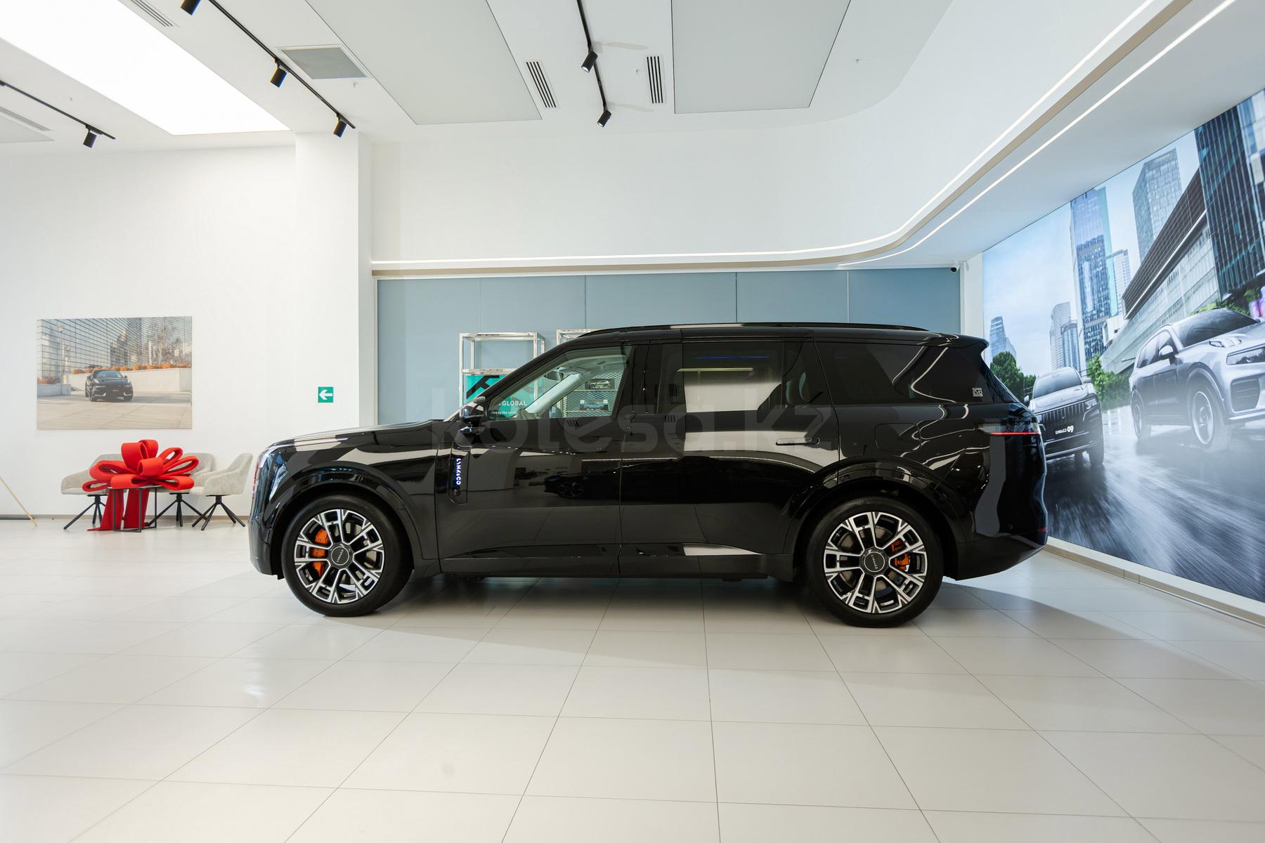 Lynk & Co 900 SUV 2025 - н.в. года от 25 500 000 тенге