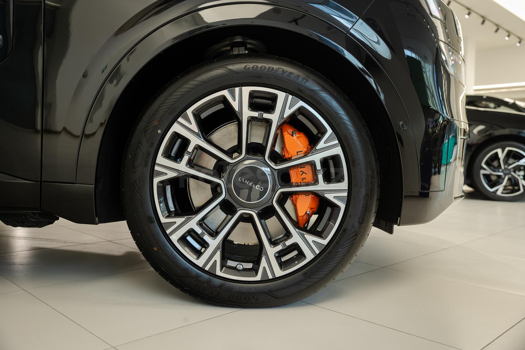 Lynk & Co 900 SUV 2025 - н.в. года от 25 500 000 тенге