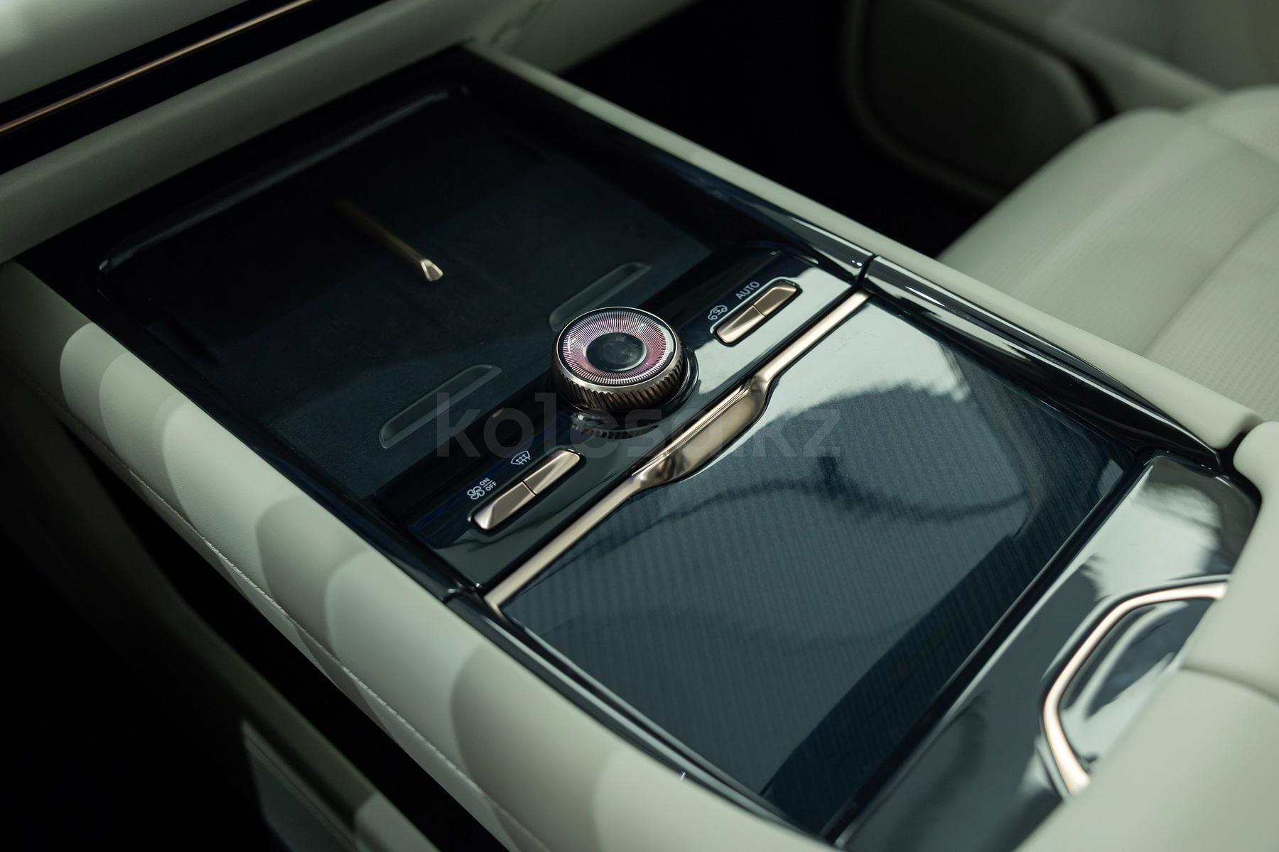 Lynk & Co 900 SUV 2025 - н.в. года от 25 500 000 тенге