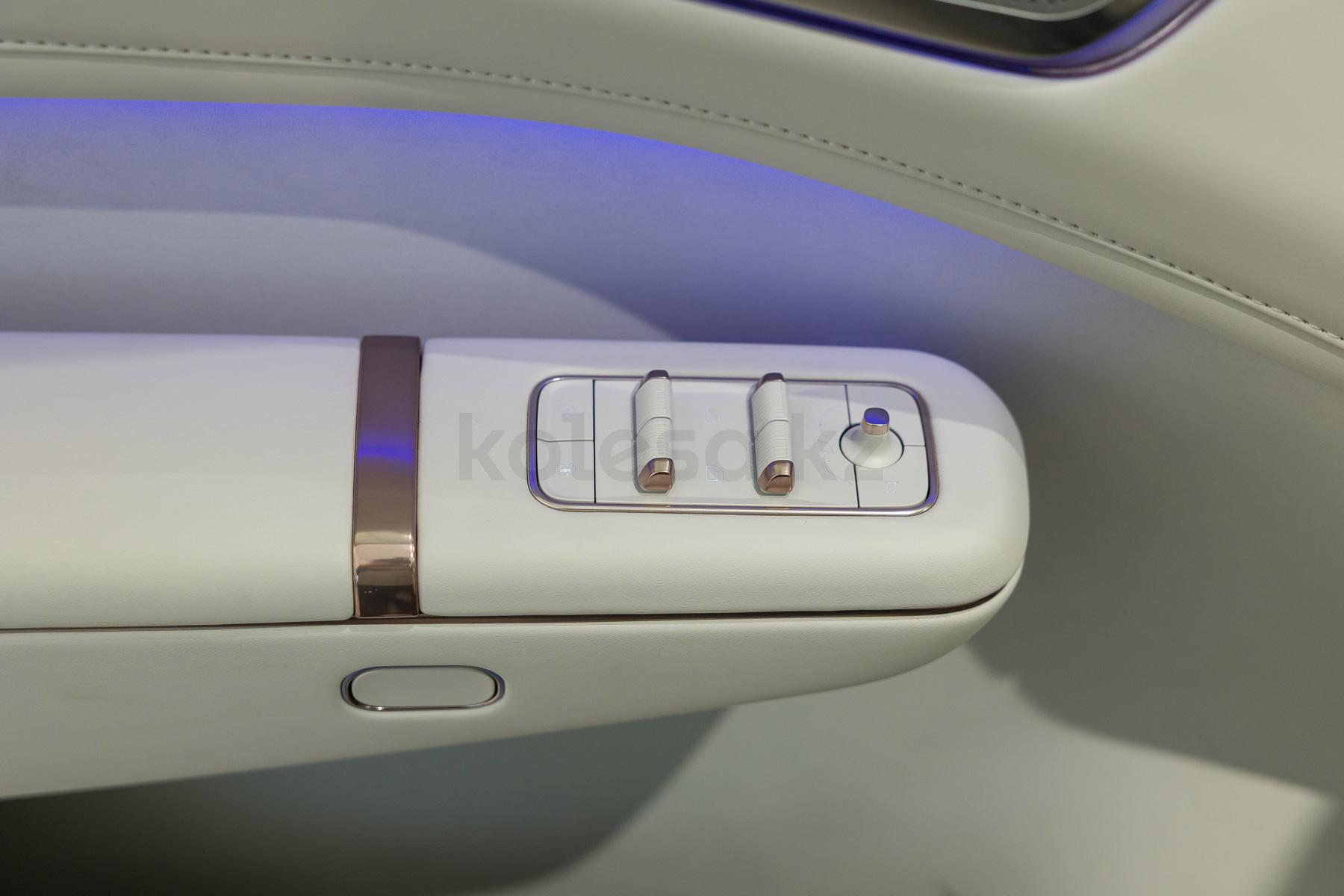 Lynk & Co 900 SUV 2025 - н.в. года от 25 500 000 тенге