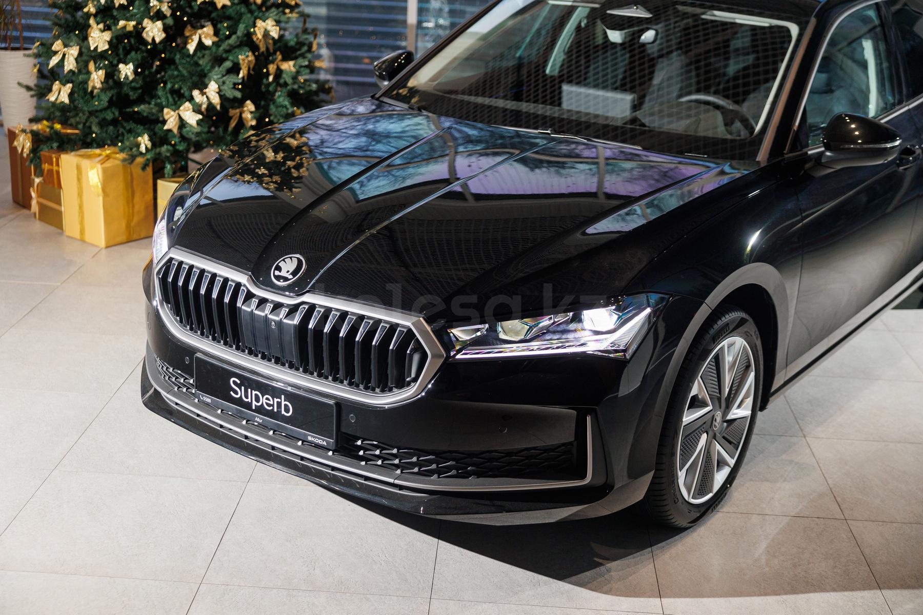 Skoda Superb D 2023 - н.в. года от 16 300 000 тенге