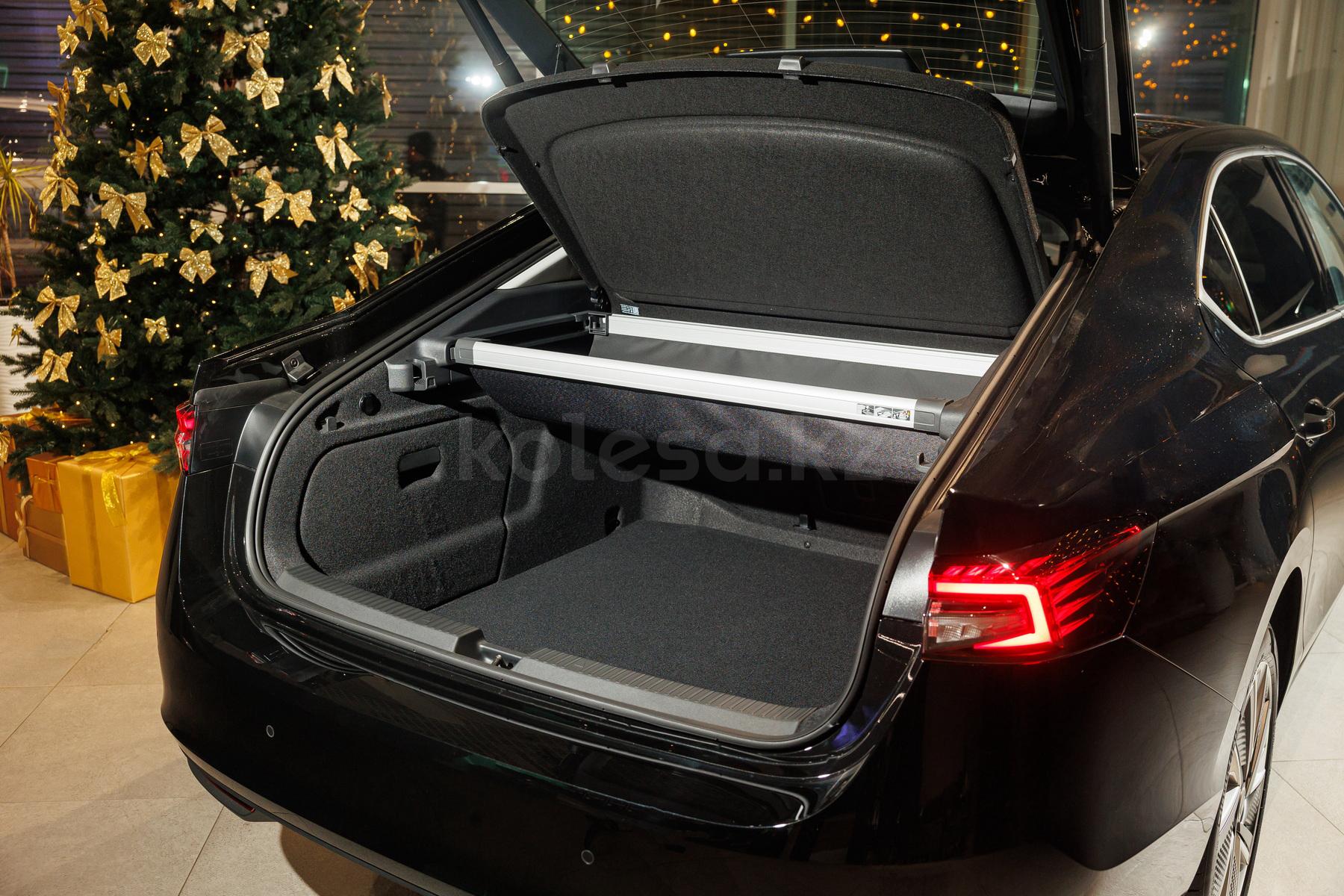 Skoda Superb D 2023 - н.в. года от 16 300 000 тенге