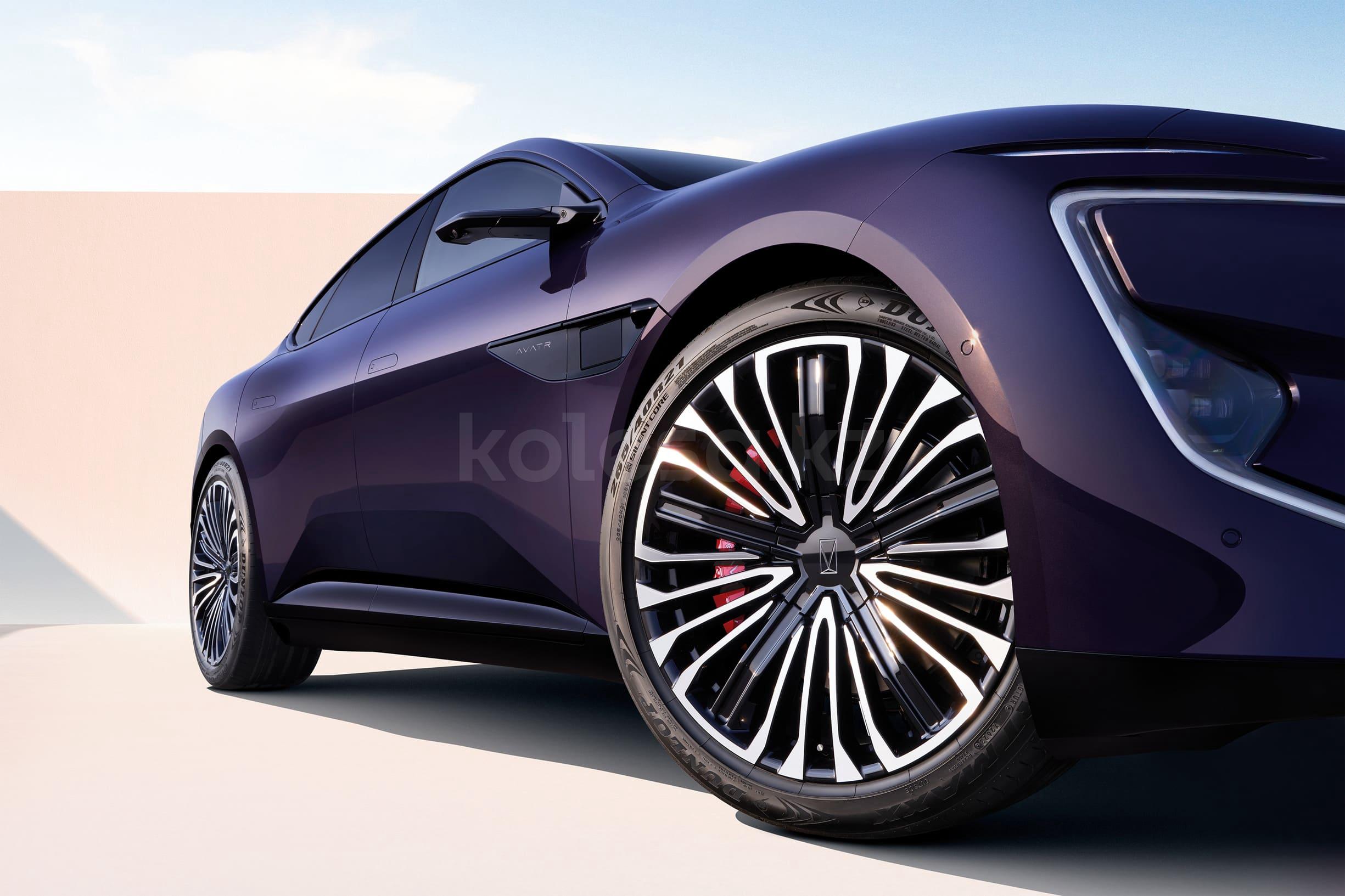 Avatr 12 E 2023 - н.в. года от 23 000 000 тенге